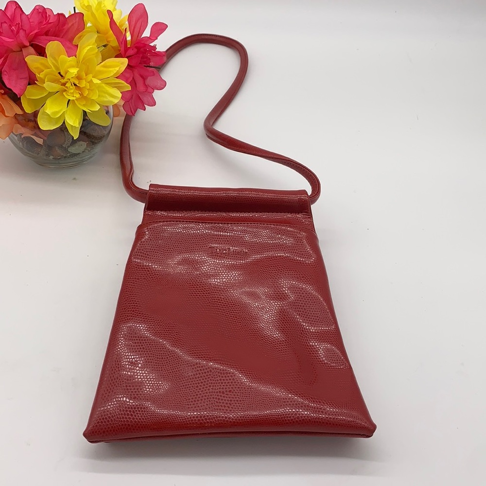 Tuci Italia Red Crossbody Bag. MCB1649